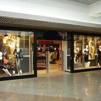 VITRINE DE MAGASIN